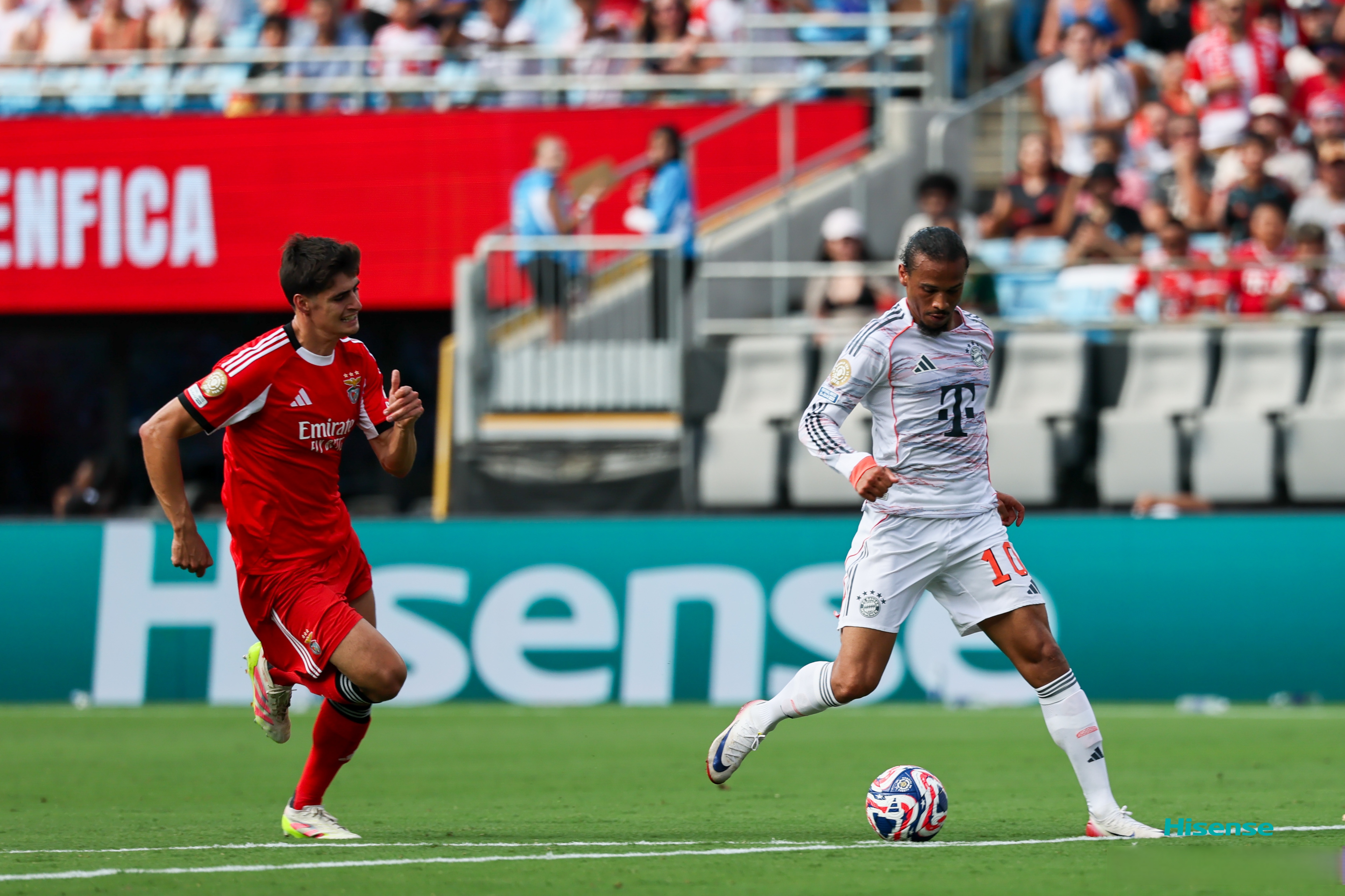 网页版登录入口-集结日葡超焦点战；阿贾克斯官宣签约；态度坚定；赛程密集仍需轮换的简单介绍