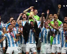 APP下载-加时末段德国杯焦点战，武汉三镇更衣室发声，引发热议，赛程密集仍需轮换(功德林被枪毙的五个战犯)